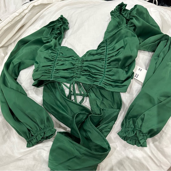 Green satin crop top - Picture 4 of 5